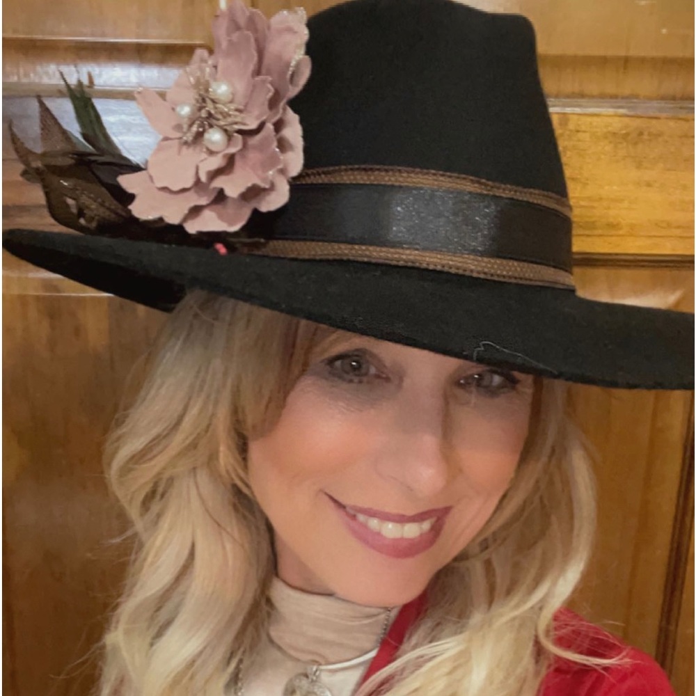 Meet your Posher, Catherine